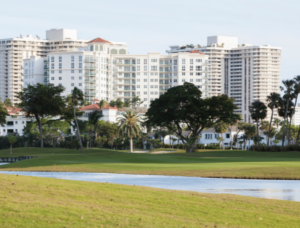 Professional bail bond agent in Aventura, Florida, offering 24/7 assistance.