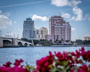arrestado en west palm beach - fianzas